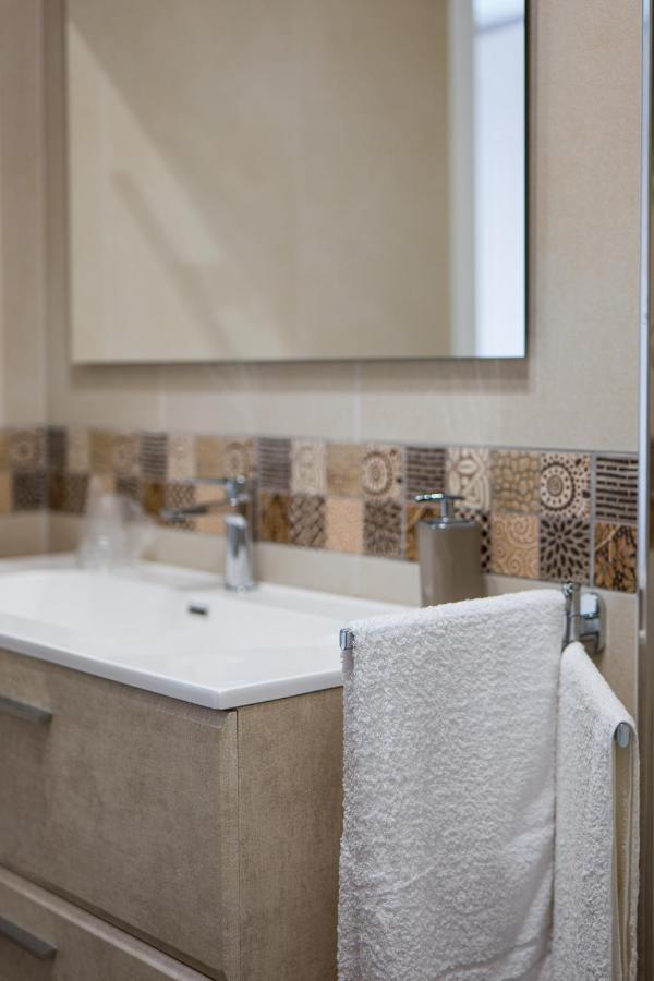 A Due Passi - Guest House Santo Stefano di Camastra Luaran gambar