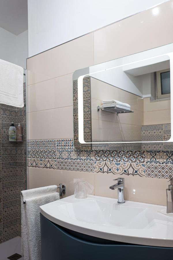 A Due Passi - Guest House Santo Stefano di Camastra Luaran gambar
