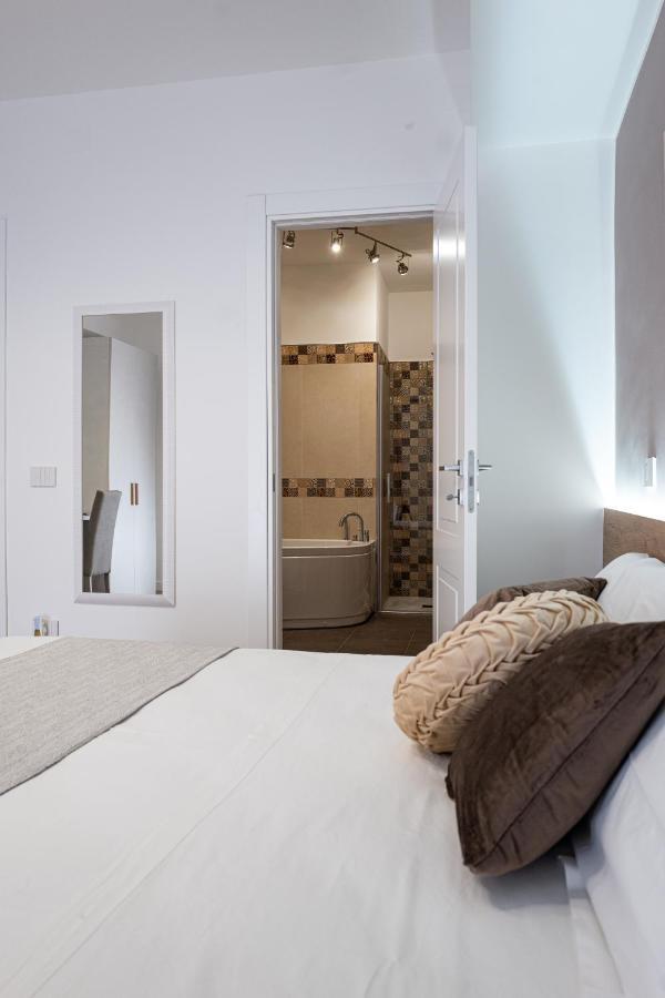 A Due Passi - Guest House Santo Stefano di Camastra Luaran gambar